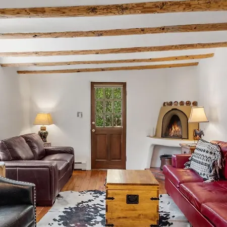 4 Bedroom - 5 Min. Walk To Canyon Road - Mariposa Holiday home