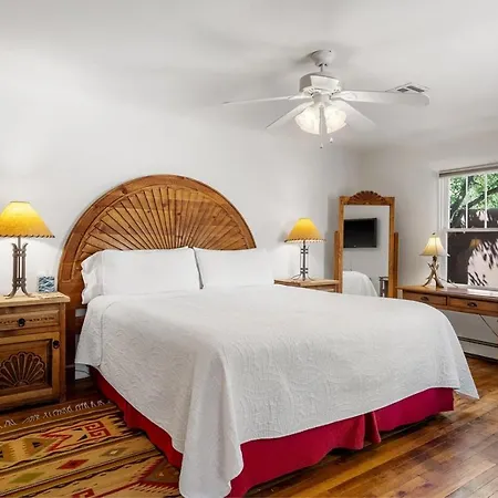 4 Bedroom - 5 Min. Walk To Canyon Road - Mariposa Holiday home Santa Fe