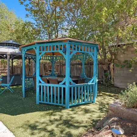 4 Bedroom - 5 Min. Walk To Canyon Road - Mariposa Santa Fe