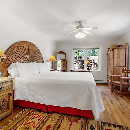 4 Bedroom - 5 Min. Walk To Canyon Road - Mariposa Santa Fe